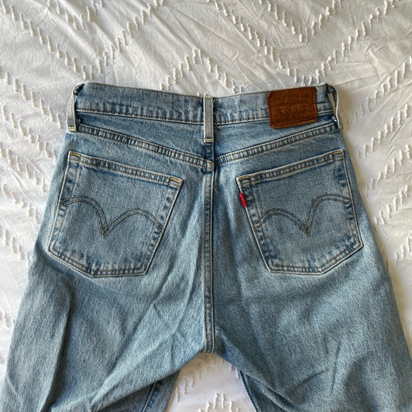 Levi’s Wedgie Straight Leg Jean - Picture 3 of 6